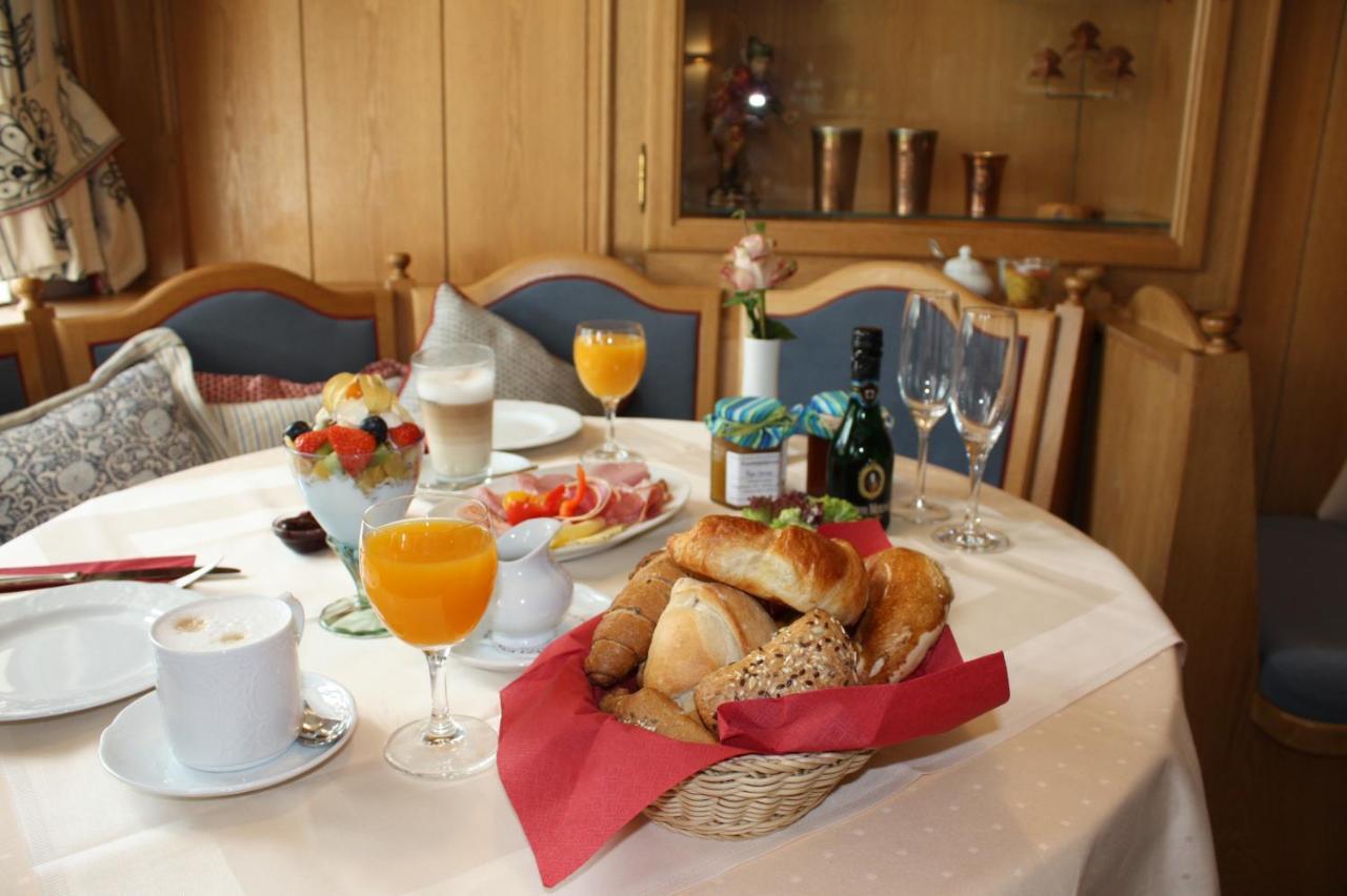 Restaurant-Cafe-Pension Himmel Landshut Eksteriør billede